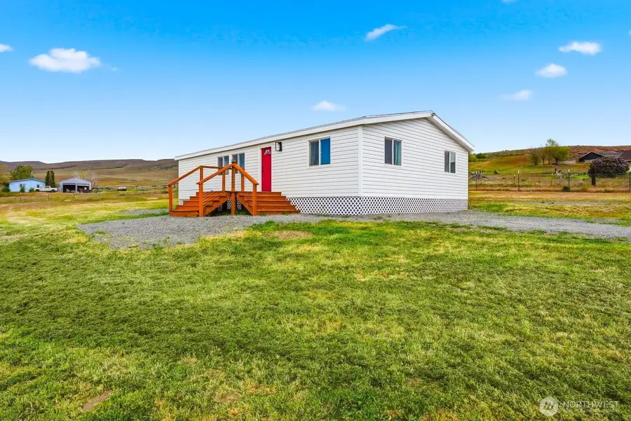 671 Hull Road, Selah, WA 98942 - #3