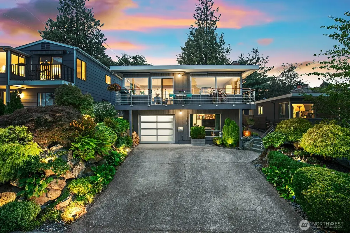 3439 24th Avenue W, Seattle, WA 98199 - #1