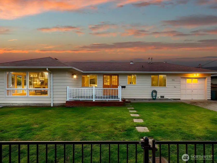 216 Caspers Street, Edmonds, WA 98020 - #2