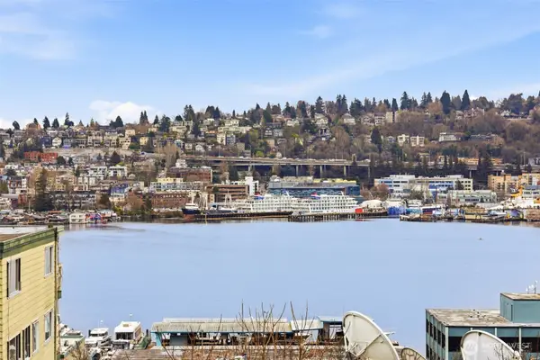 1758 Dexter Avenue N #4, Seattle, WA 98109