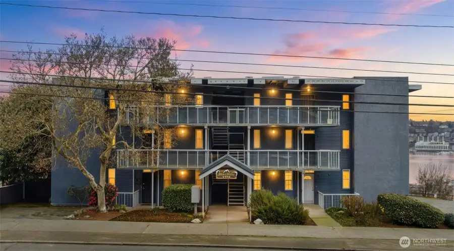 1758 Dexter Avenue N #4, Seattle, WA 98109 - #3