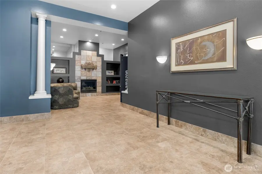 4343 Roosevelt Way Ne #401, Seattle, WA 98105 - #3