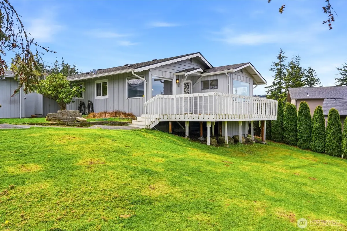 206 E Wall Street, Camano Island, WA 98282 - #1