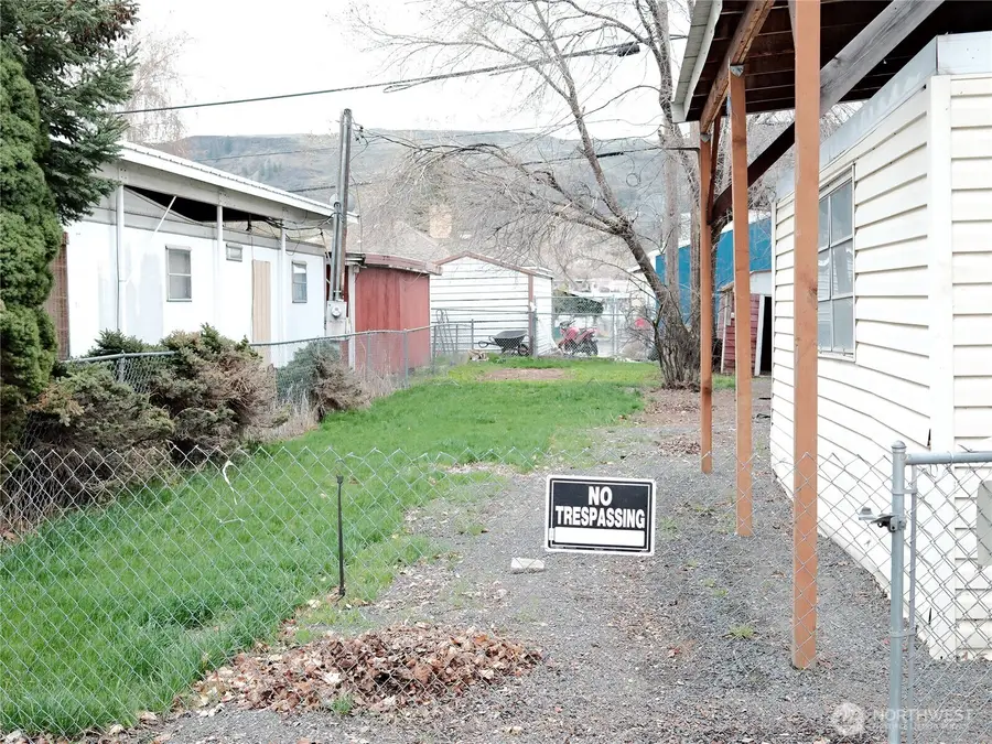 305 Burdin Boulevard, Grand Coulee, WA 99133 - #3