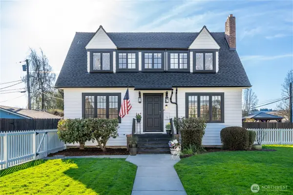 926 Lewis Avenue, Sumner, WA 98390