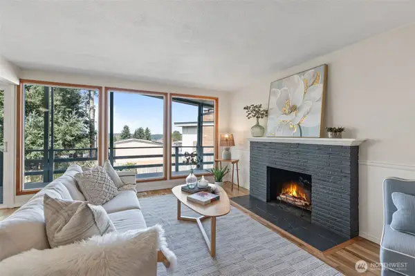 1710 N Bridgeview Dr, Tacoma, WA 98406