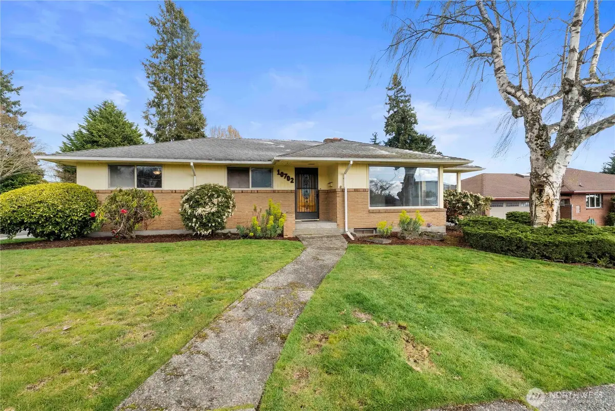10702 39th Avenue Sw, Seattle, WA 98146 - #1