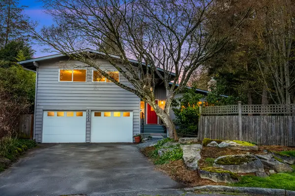 8523 224th Street Sw, Edmonds, WA 98026