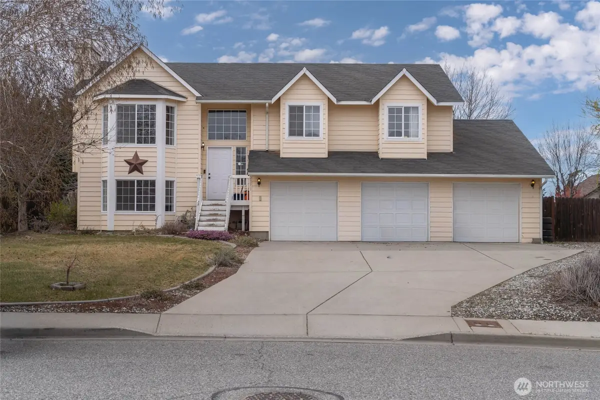 2371 Veedol Drive E, East Wenatchee, WA 98802 - #1