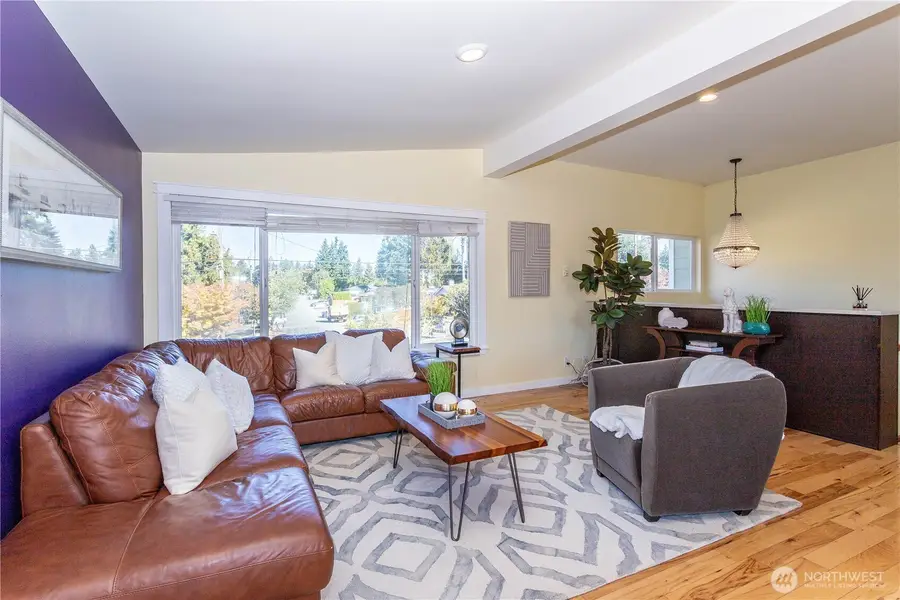 3905 NE 6th Street, Renton, WA 98056 - #3