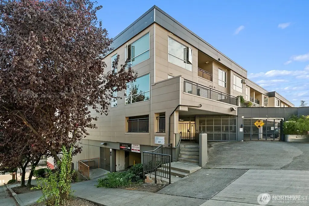 321 10th Avenue S #604, Seattle, WA 98104 - #1