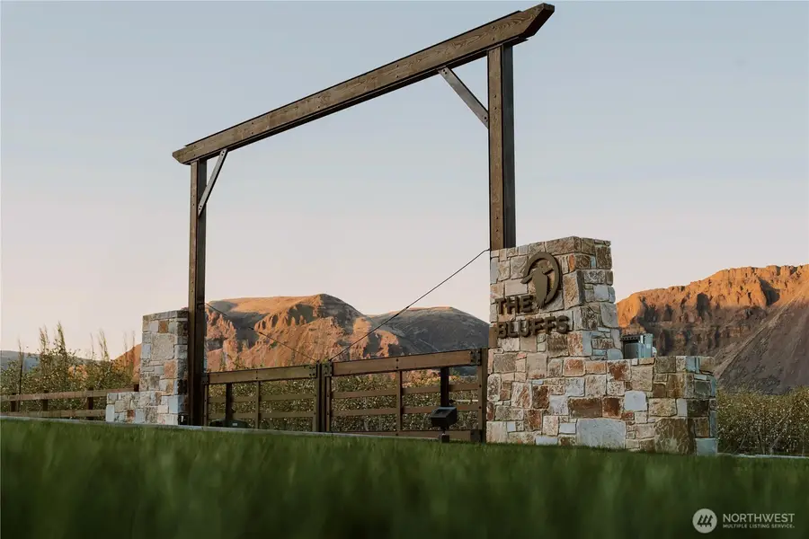 600 Ravens Home Lane #8 & 9, Malaga, WA 98828 - #3