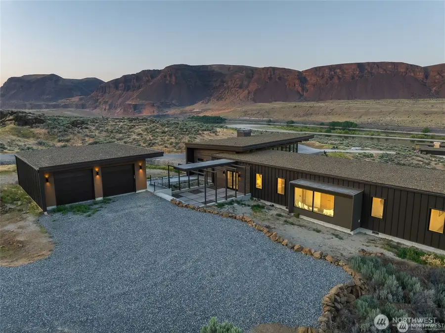 671 Ravens Home Lane, Malaga, WA 98828 - #2