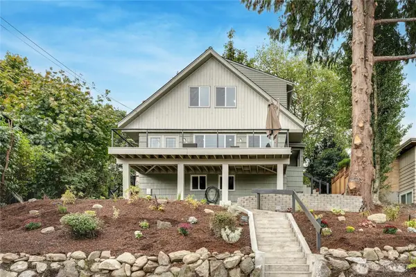 9919 Arrowsmith Avenue S, Seattle, WA 98118