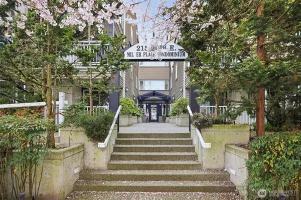 215 20th Avenue E #105, Seattle, WA 98112