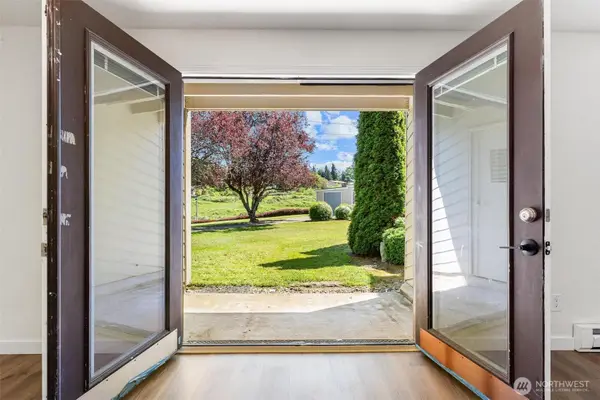 1315 S Puget Drive #F-12, Renton, WA 98055