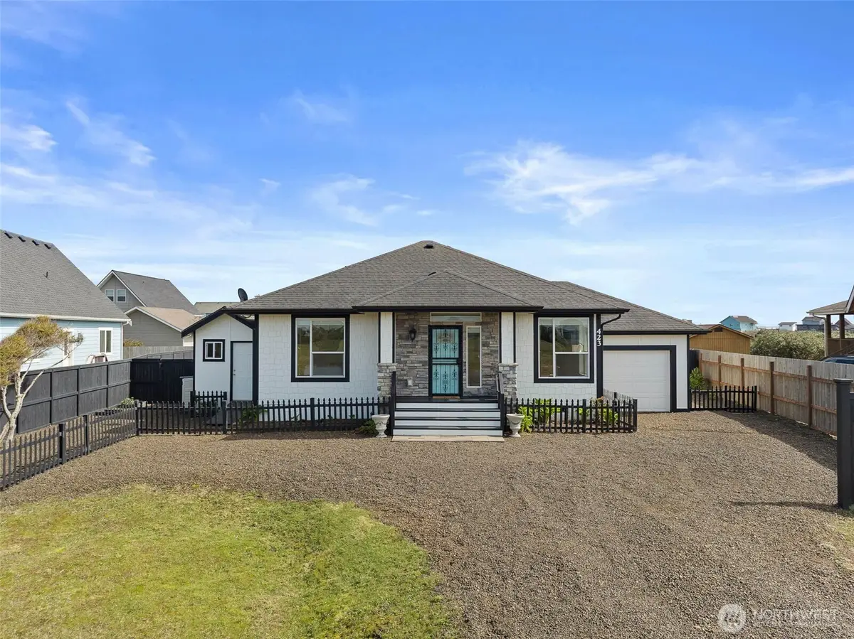 423 S Spinnaker Street Sw, Ocean Shores, WA 98569 - #1