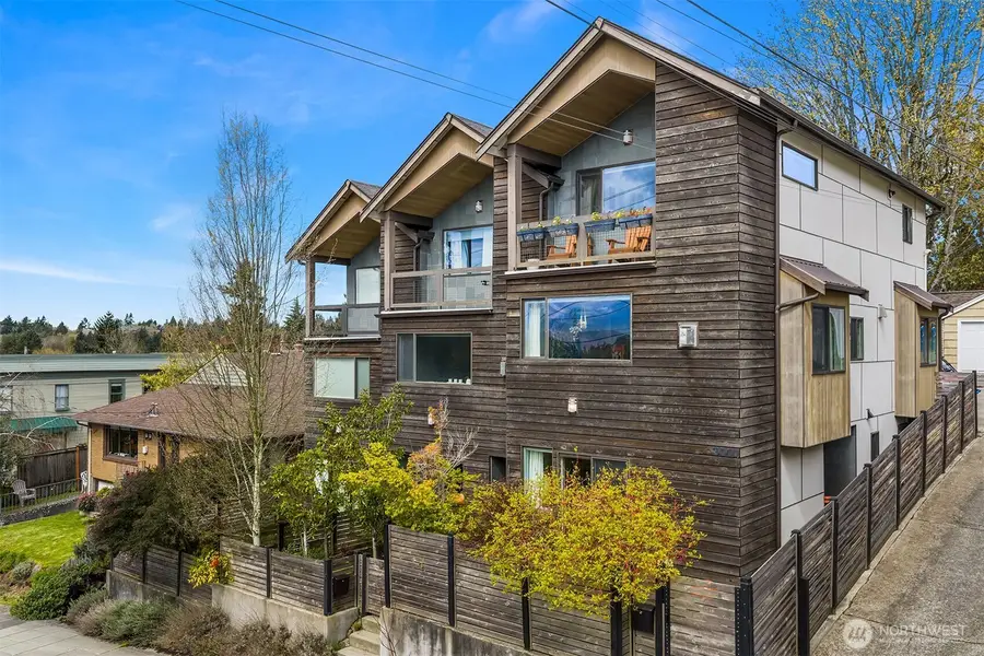 3010 NE 55th Street, Seattle, WA 98105 - #2