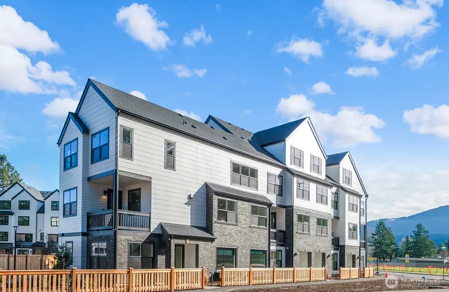 761 7th Avenue Nw, Issaquah, WA 98027 - #3