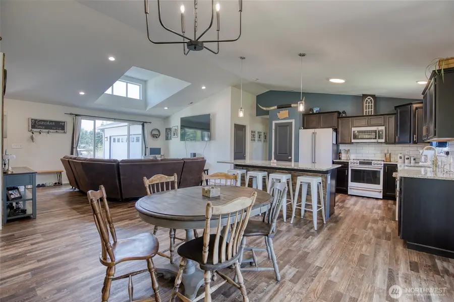 280 W Newberry Lane, Elma, WA 98541 - #3