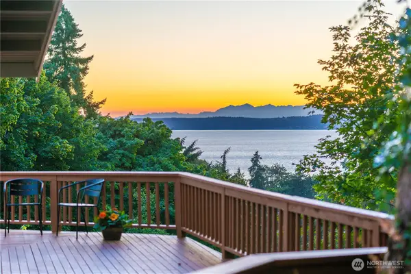 28601 13th Avenue S, Federal Way, WA 98003