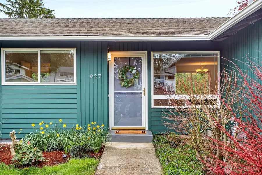 927 S 240th Place, Des Moines, WA 98198 - #2