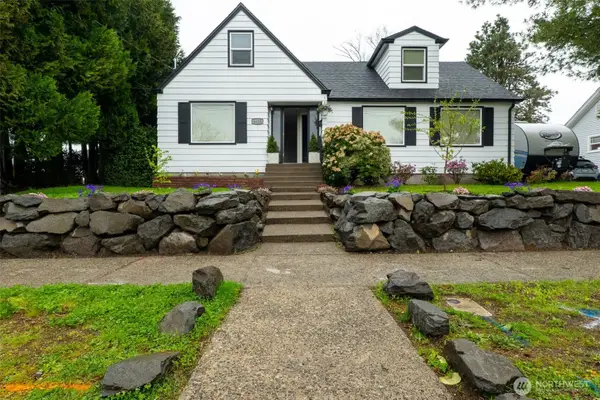 6630 S Warner Street, Tacoma, WA 98409