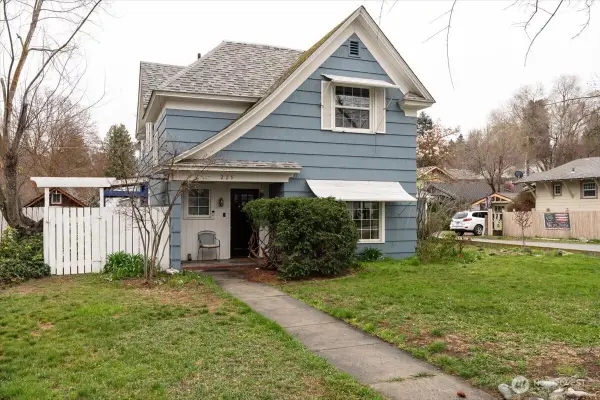 225 S Division Street, Cashmere, WA 98815