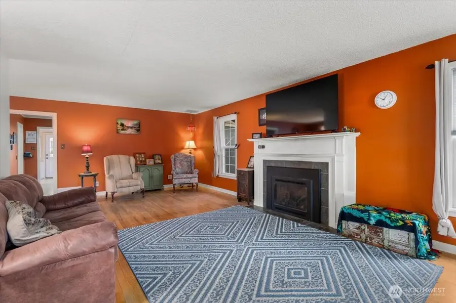 225 S Division Street, Cashmere, WA 98815 - #2