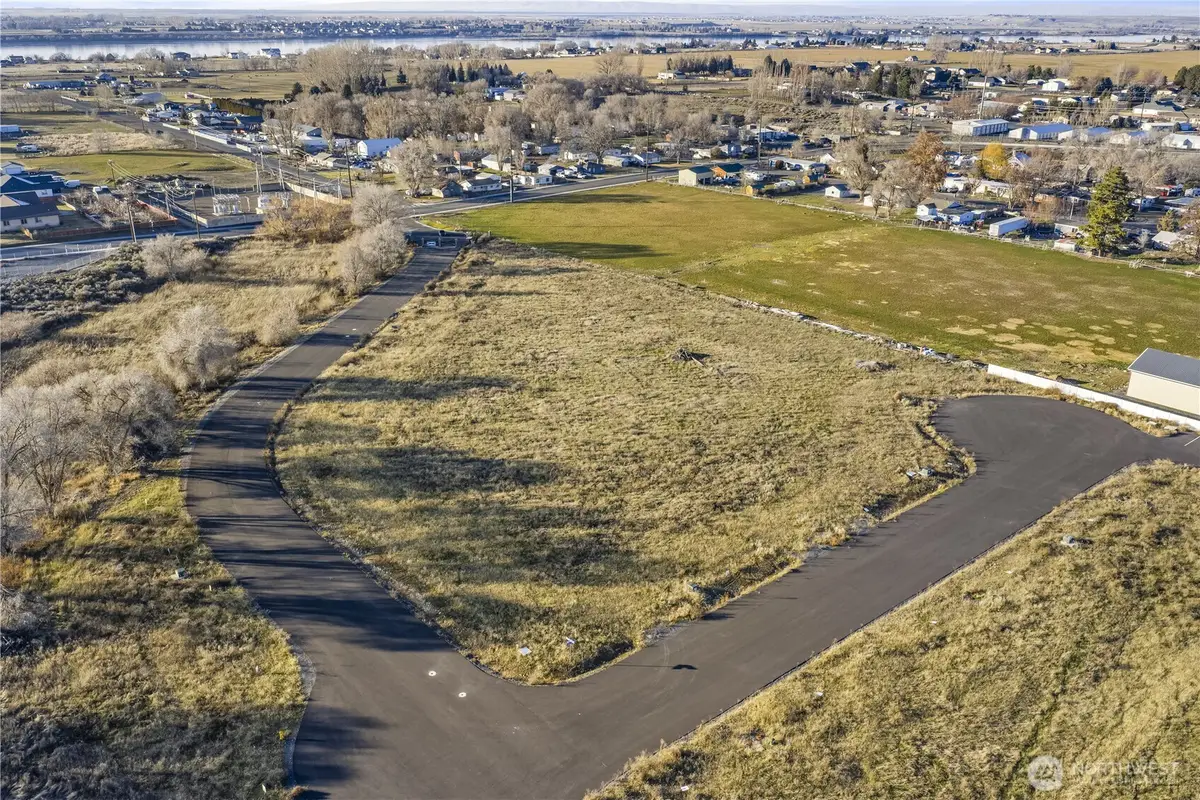 16 Valley Road Ne #Lot 16, Moses Lake, WA 98837 - #1