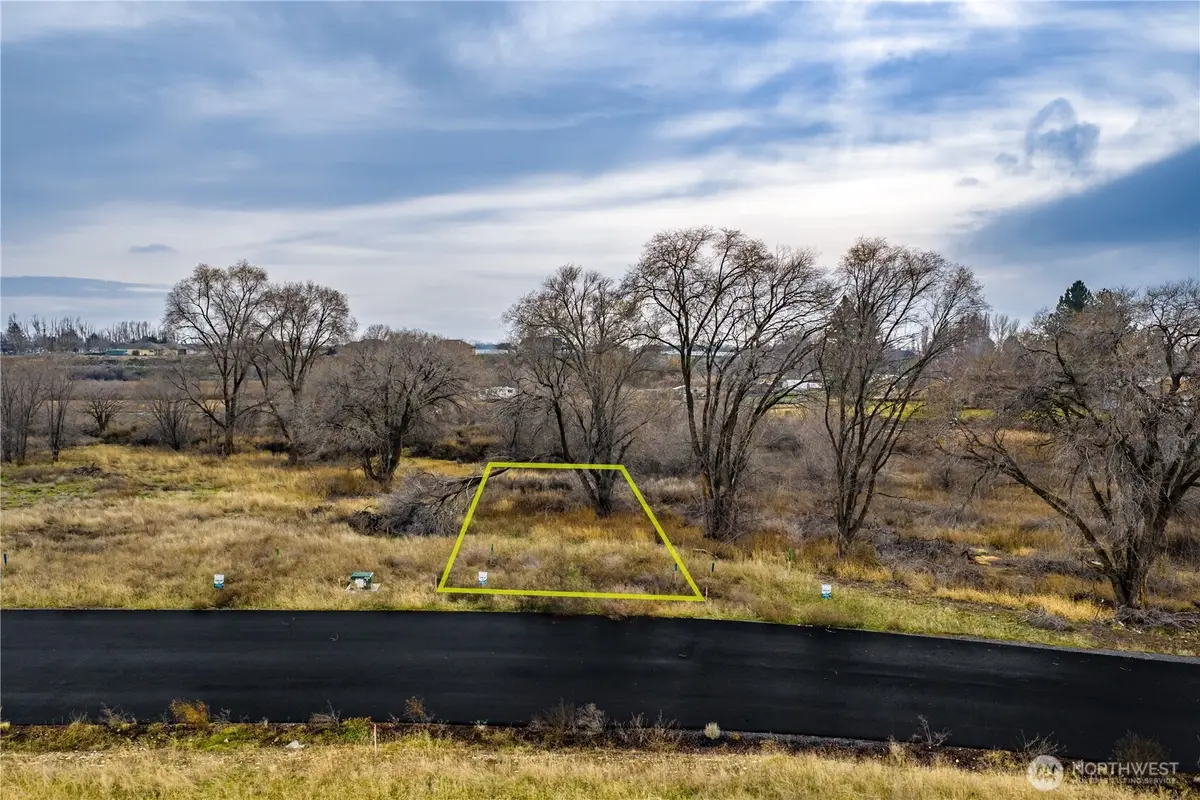 21 Valley Road Ne #Lot 21, Moses Lake, WA 98837 - #1