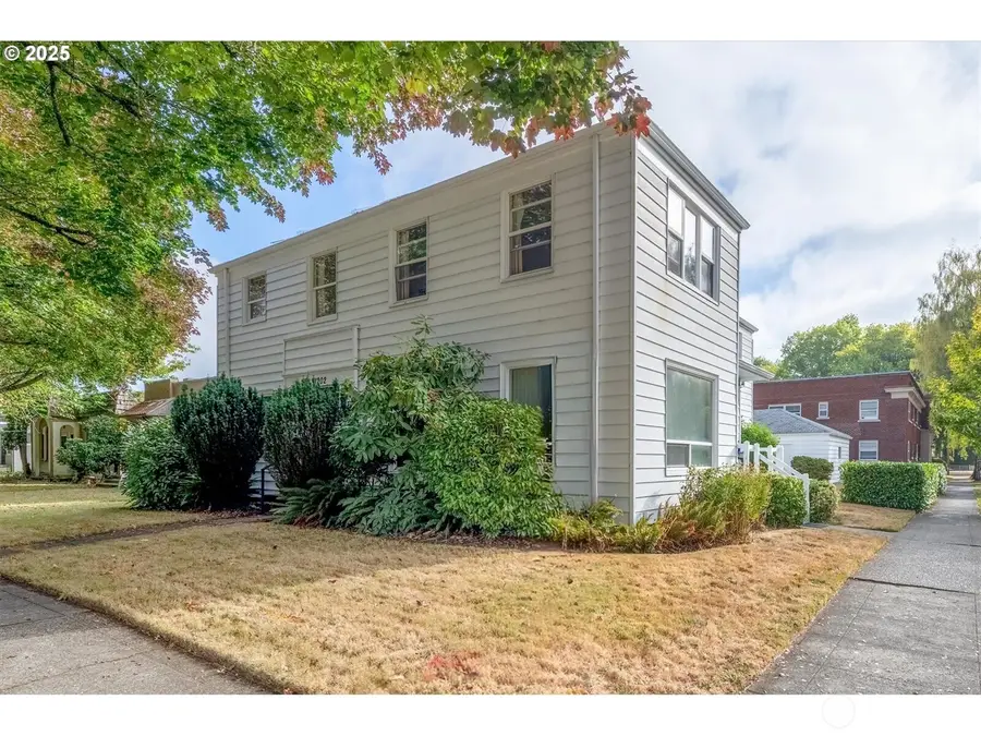 1202 21st Avenue, Longview, WA 98632 - #2