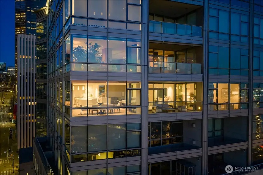 715 2nd Avenue Se #1702, Seattle, WA 98104 - #2