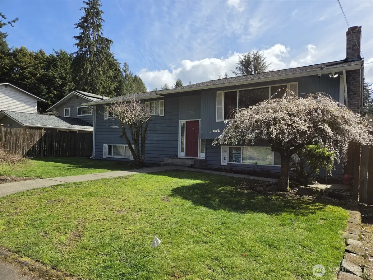 302 N 188th Street, Shoreline, WA 98133 - #1