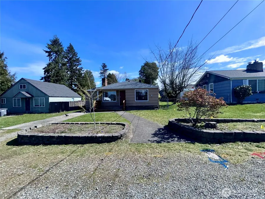 2735 Locust Avenue W, University Place, WA 98466 - #2