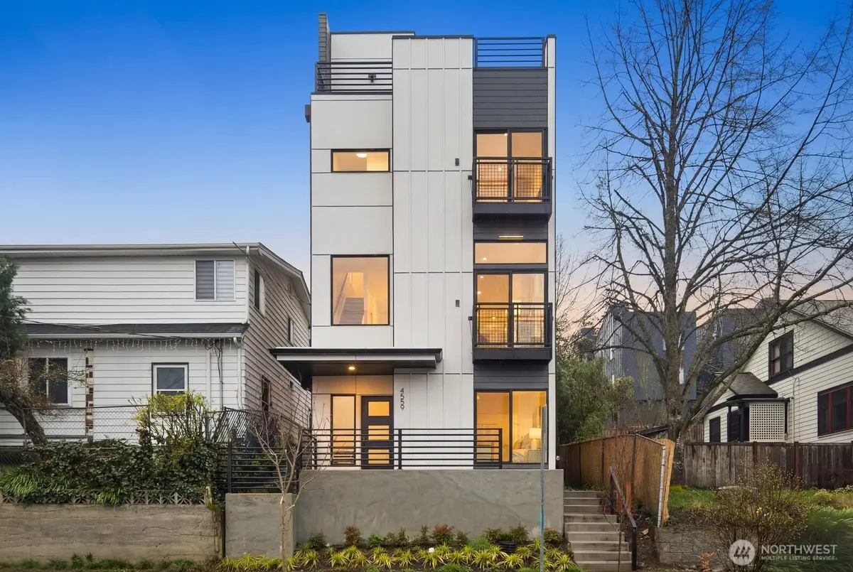 4559 34th Avenue S, Seattle, WA 98118 - #1