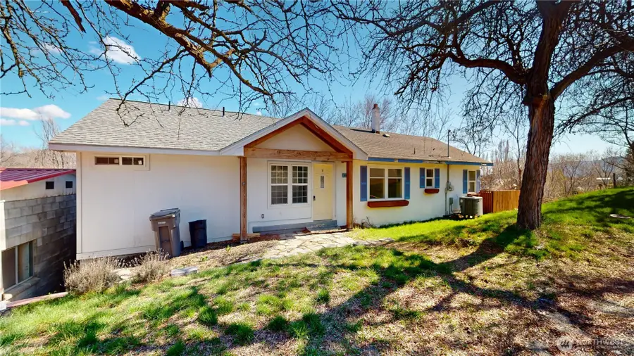 1803 Juniper, Oroville, WA 98844 - #2