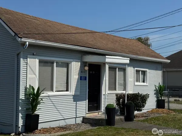 811 E Fairhaven Avenue, Burlington, WA 98233