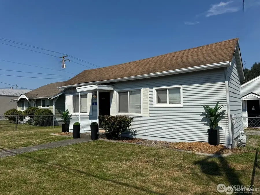 811 E Fairhaven Avenue, Burlington, WA 98233 - #2