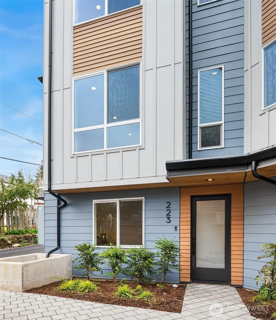 219 NE 75th Street, Seattle, WA 98115 - #2