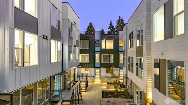 12510 35th Avenue Ne #E, Seattle, WA 98125