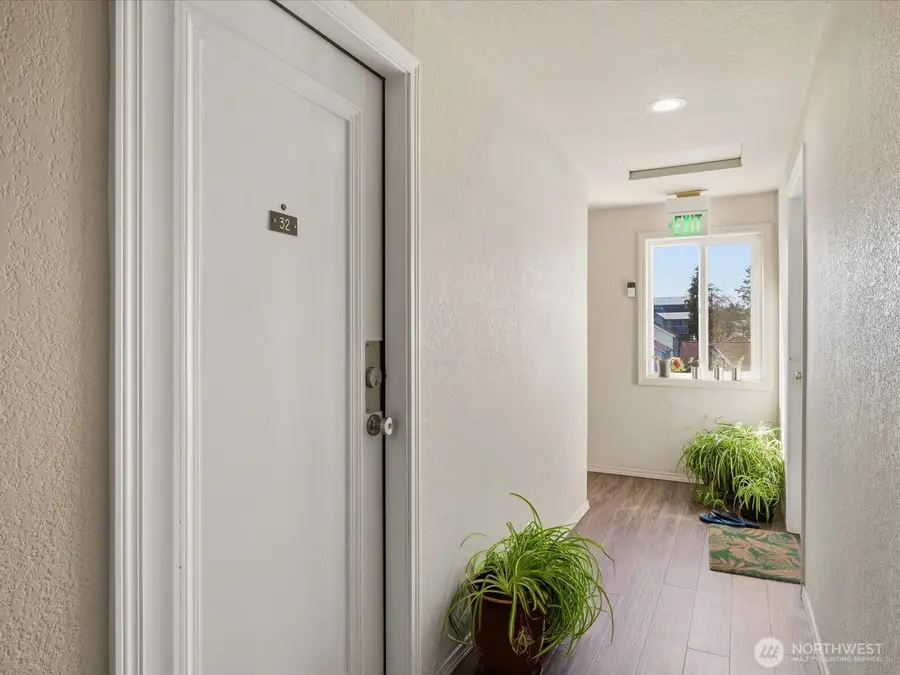 14344 N Stone Avenue #32, Seattle, WA 98133 - #3