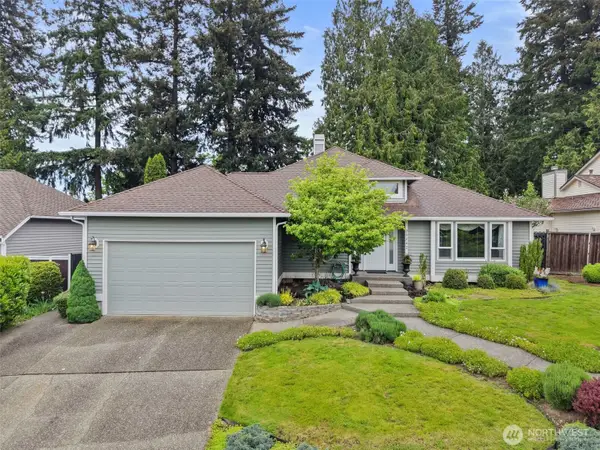 25242 Lake Wilderness Country Club Drive Se, Maple Valley, WA 98038