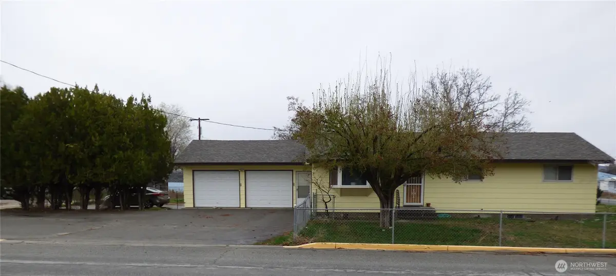 212 7th Street S, Brewster, WA 98812 - #1