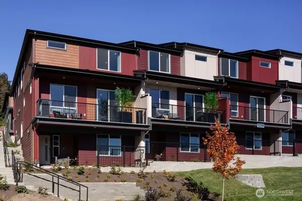 13209 NE 127th Court #D, Kirkland, WA 98034