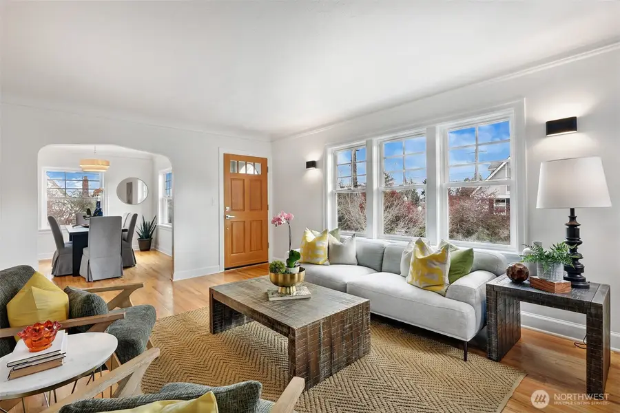 8401 Linden Avenue N, Seattle, WA 98103 - #3