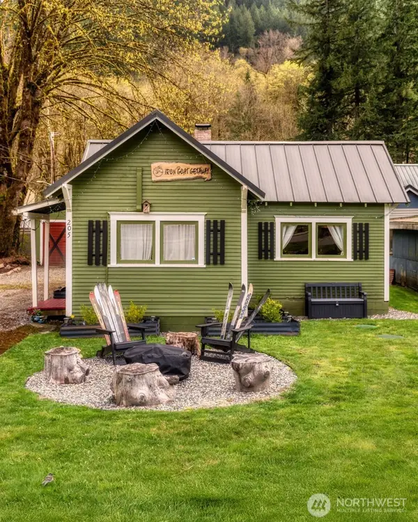205 Old Cascade Highway E, Skykomish, WA 98288