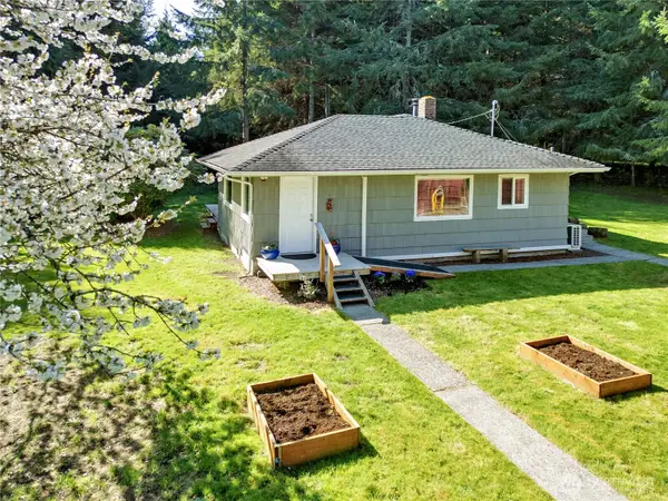 23975 South Kingston Ne, Kingston, WA 98346