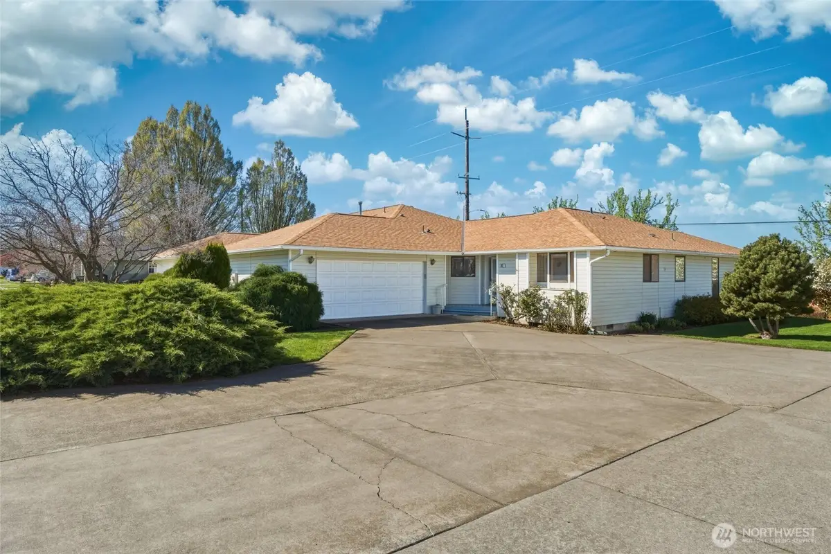 807 SE Sentry Drive, College Place, WA 99324 - #1