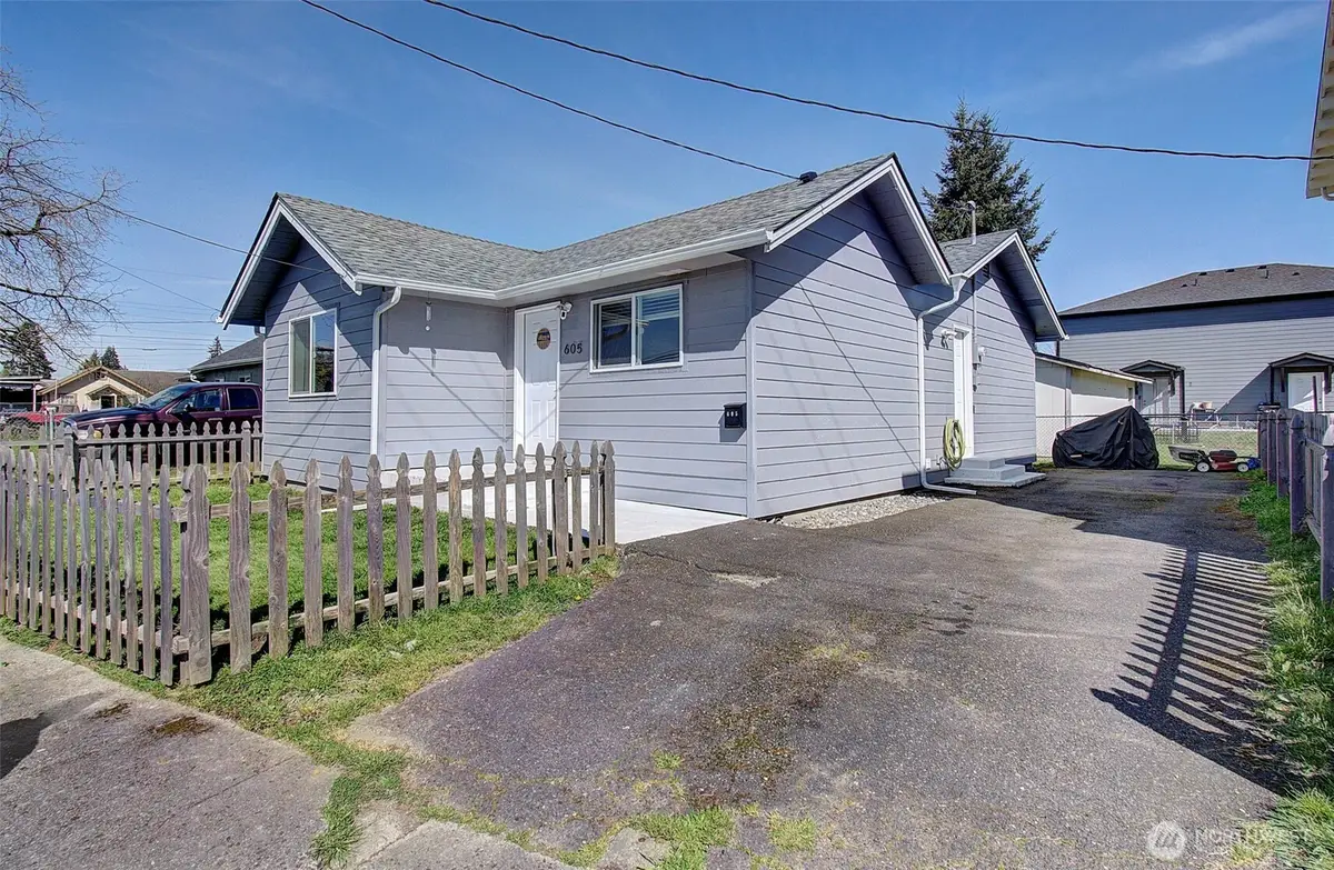 605 Mill Street, Kelso, WA 98626 - #1